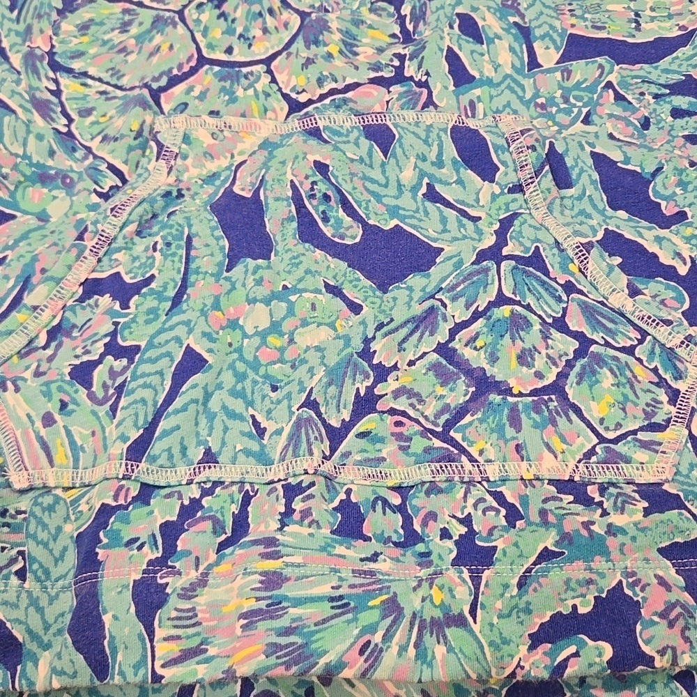LILLY PULITZER CAPTAIN POPOVER IN " TORTUGA TIME PRINT" UPF 50+. SIZE LARGE. - Picture 8 of 10